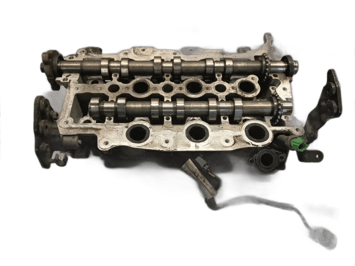 Cylinder Head - Thumbnail 4